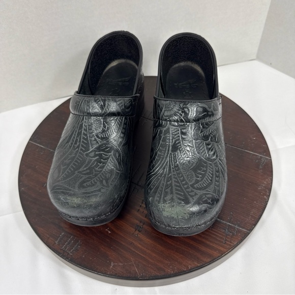 Dansko Shoes - Dansko Professional Clogs Shoes Women's Size 9.5 Black Floral Embossed Leather